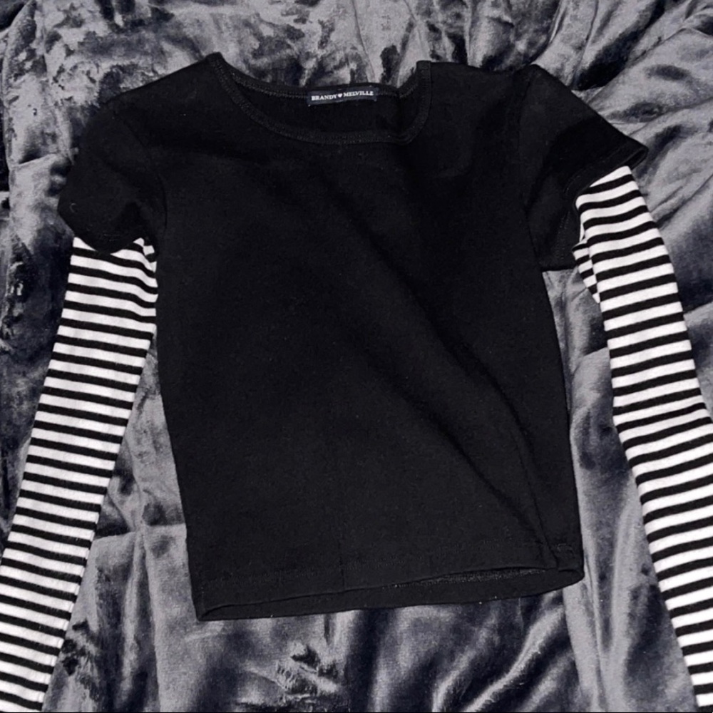 ❌SOLD❌ Brandy Melville Ashlyn top